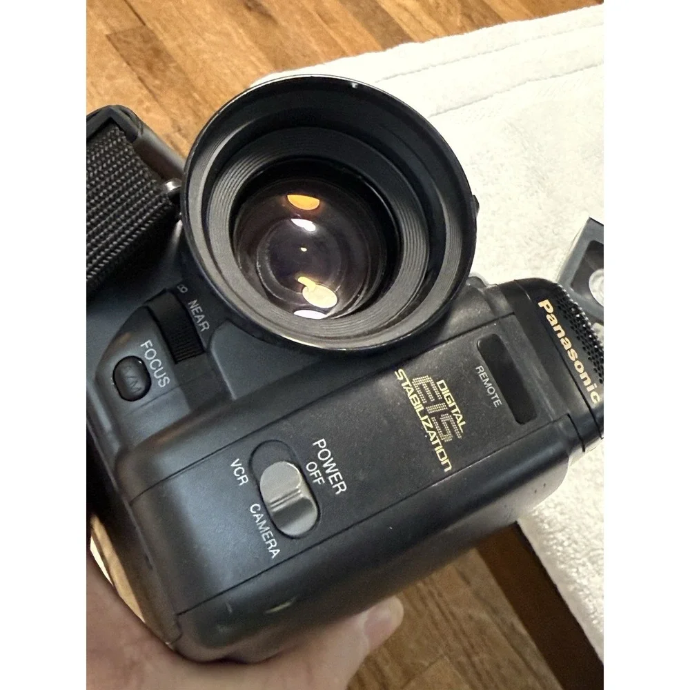 Panasonic PV-IQ604 Camcorder - Black , Please Read Description